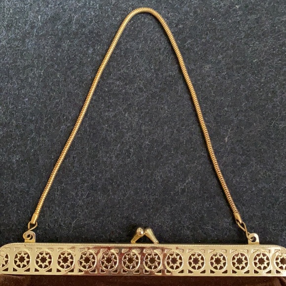 Vintage brown suede hand bag with golden details and chain made in Hong Kong - Picture 3 of 6
